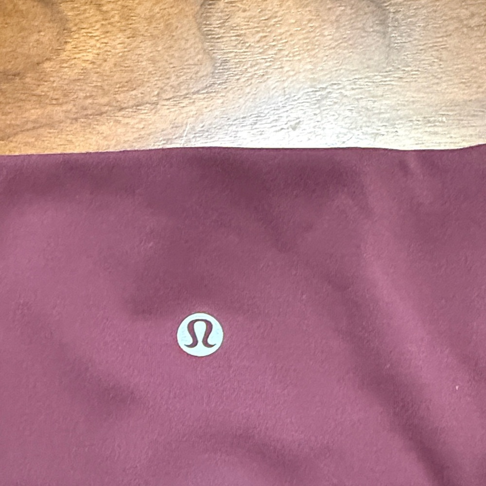Lululemon In Movement cropped garnet - Picture 3 of 4